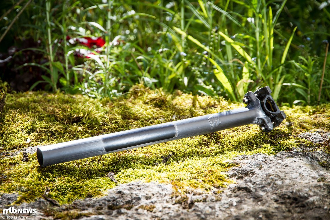 Die bike ahead composites THEseatpost ist vollständig aus Carbon gefertigt Die bike ahead composites THEseatpost ist vollständig aus Carbon gefertigt