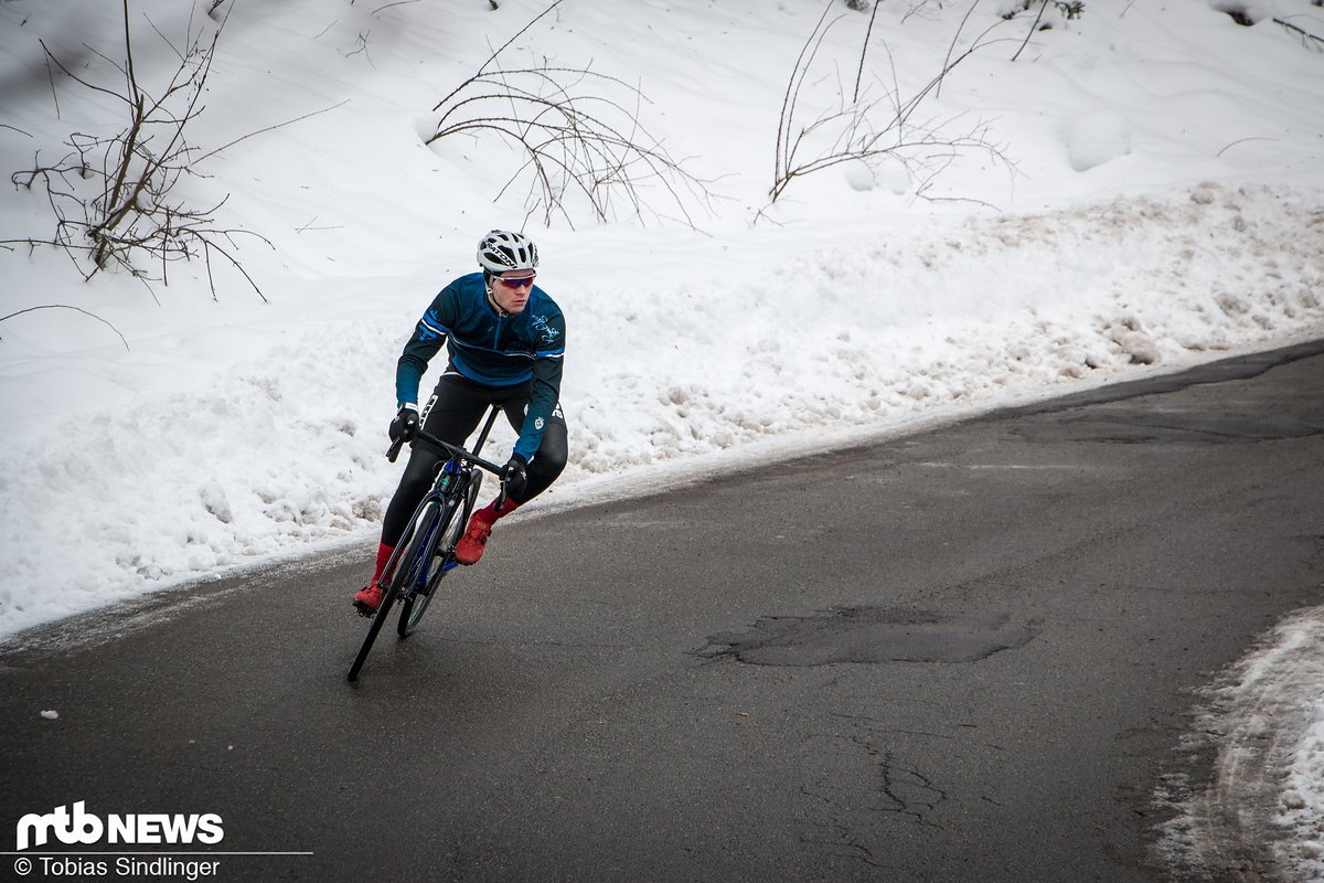 Das Merida Mission CX ist sehr sportlich ausgerichtet und verhält sich stark wie ein Wettkampf-Rennrad auf der Straße. Das Merida Mission CX ist sehr sportlich ausgerichtet und verhält sich stark wie ein Wettkampf-Rennrad auf der Straße.