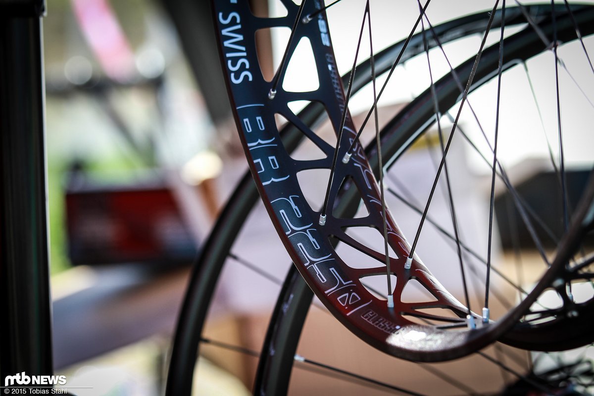 Auch bei den Fatbikes ist DT Swiss voll mit dabei, so wie hier mit dem leichten BR2250 Laufradsatz Auch bei den Fatbikes ist DT Swiss voll mit dabei, so wie hier mit dem leichten BR2250 Laufradsatz