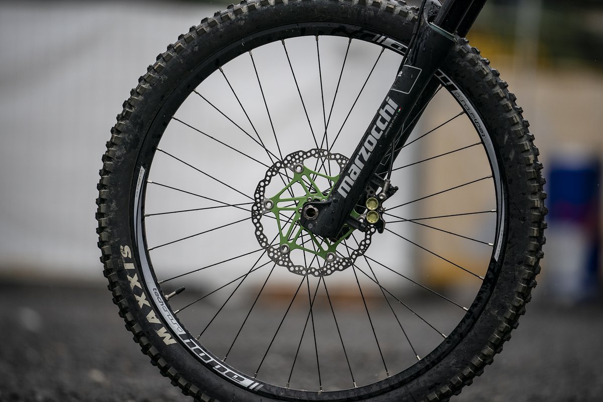 Die stabilen Hope Tech Enduro Felgen auf Hope Pro4 Naben sollen für sorgenfreies Fahren sorgen Die stabilen Hope Tech Enduro Felgen auf Hope Pro4 Naben sollen für sorgenfreies Fahren sorgen