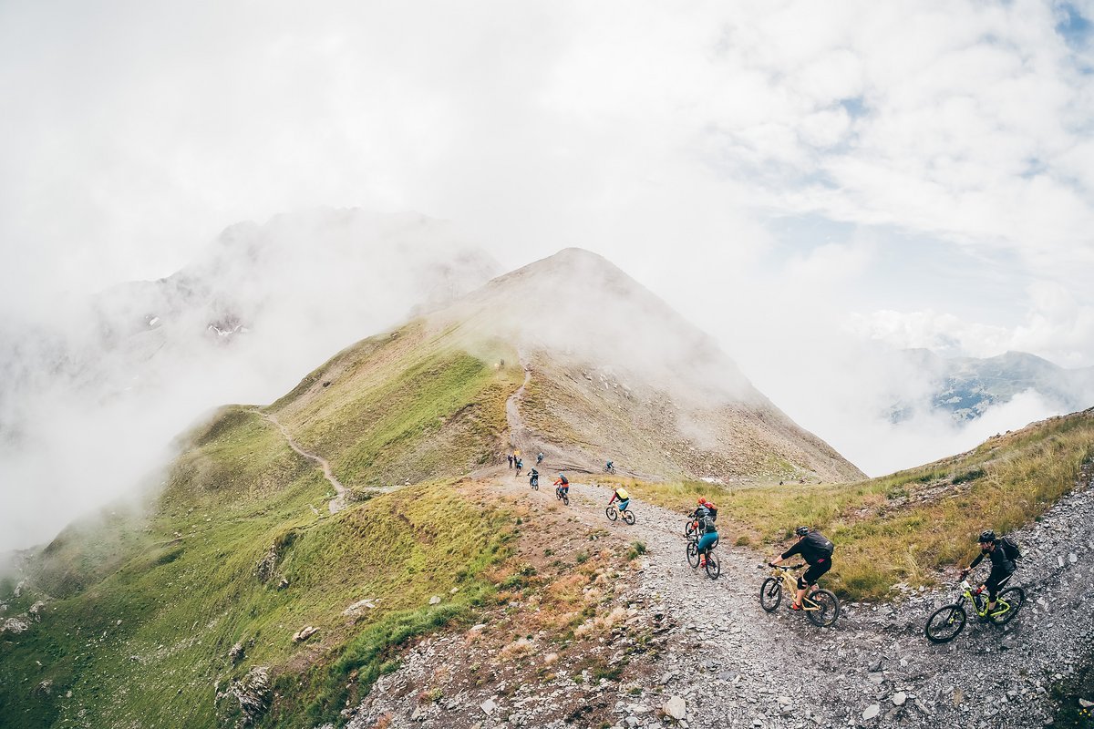 Im Ergebnis schaffen wir es in den vorhandenen 20 Minuten gerade so, um vor der anstürmenden Masse in den Trail einzustechen Im Ergebnis schaffen wir es in den vorhandenen 20 Minuten gerade so, um vor der anstürmenden Masse in den Trail einzustechen