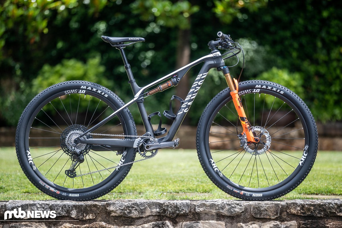 Mit dem Canyon Lux zeigte der Versender im Sommer ein High-End XC-Racebike mit sehr progressivem Fahrwerk Mit dem Canyon Lux zeigte der Versender im Sommer ein High-End XC-Racebike mit sehr progressivem Fahrwerk
