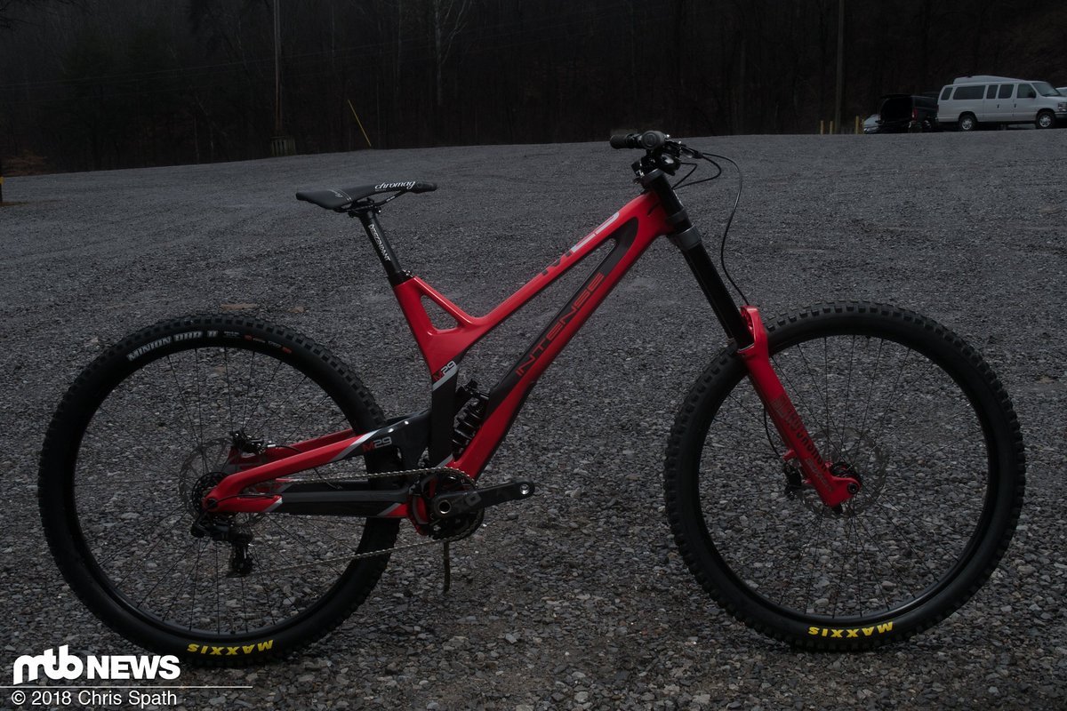 Unser Testträger war das brandneue Intense M29 mit SRAM-Sonderaufbau Unser Testträger war das brandneue Intense M29 mit SRAM-Sonderaufbau