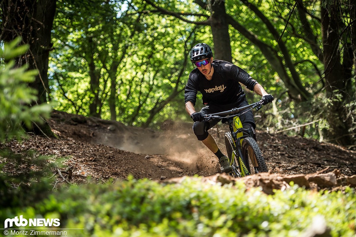 Kurven stellen für das Whyte S-150C Works trotz seiner Länge vor keinerlei Probleme Kurven stellen für das Whyte S-150C Works trotz seiner Länge vor keinerlei Probleme
