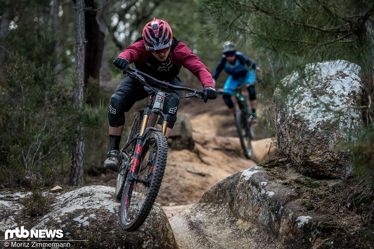 Die EWS wächst Jahr für Jahr und zieht immer mehr Aufmerksamkeit auf sich – Zeit für uns, einige der besten Enduro-Racebikes des Planeten gegeneinander zu testen Die EWS wächst Jahr für Jahr und zieht immer mehr Aufmerksamkeit auf sich – Zeit für uns, einige der besten Enduro-Racebikes des Planeten gegeneinander zu testen