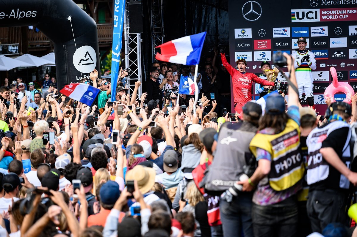 Amaury Pierron und Co. waren im vergangenen Jahr auf dem neuen Commençal Supreme DH mehr als erfolgreich Amaury Pierron und Co. waren im vergangenen Jahr auf dem neuen Commençal Supreme DH mehr als erfolgreich