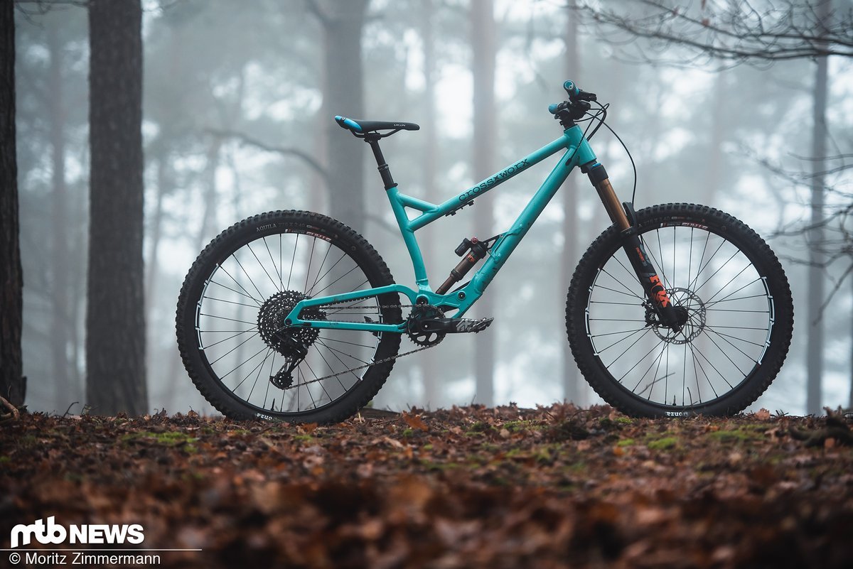 Das Crossworx Dash macht nicht nur optisch eine gute Figur, sondern kann auch auf dem Trail überzeugen Das Crossworx Dash macht nicht nur optisch eine gute Figur, sondern kann auch auf dem Trail überzeugen