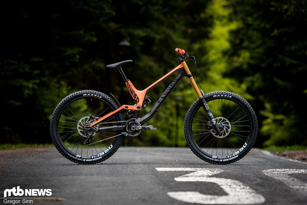Mit einem Preis von 4.799 € und einer Top-Ausstattung bietet das Canyon Sender CF 9.0 eine Menge Fahrspaß fürs Geld Mit einem Preis von 4.799 € und einer Top-Ausstattung bietet das Canyon Sender CF 9.0 eine Menge Fahrspaß fürs Geld
