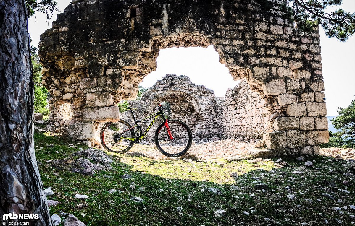 Das Scott Spark RC 900 World Cup zählt zur absoluten Spitzengruppe der XC-Bikes Das Scott Spark RC 900 World Cup zählt zur absoluten Spitzengruppe der XC-Bikes