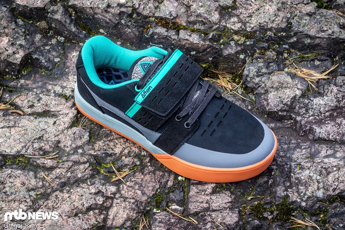 Der Afton Vectal ist der erste Klickschuh der frisch gegründeten Marke und soll einen urbanen Look mit modernen Technologien vereinen Der Afton Vectal ist der erste Klickschuh der frisch gegründeten Marke und soll einen urbanen Look mit modernen Technologien vereinen