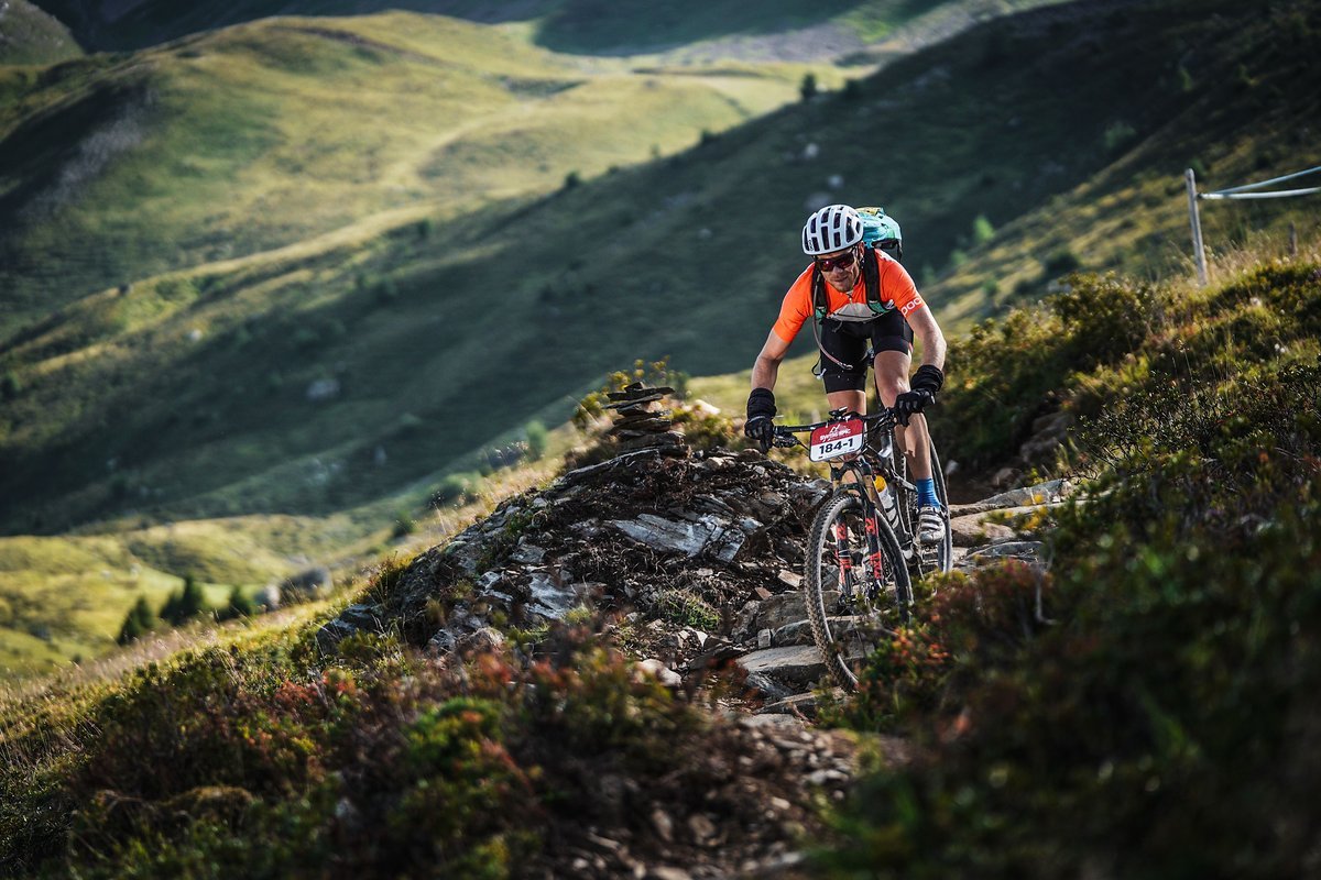 Neben den vielen flowigen SIngletrails gab es aber auch verblockte und technisch richtig anspruchsvolle Passagen Neben den vielen flowigen SIngletrails gab es aber auch verblockte und technisch richtig anspruchsvolle Passagen