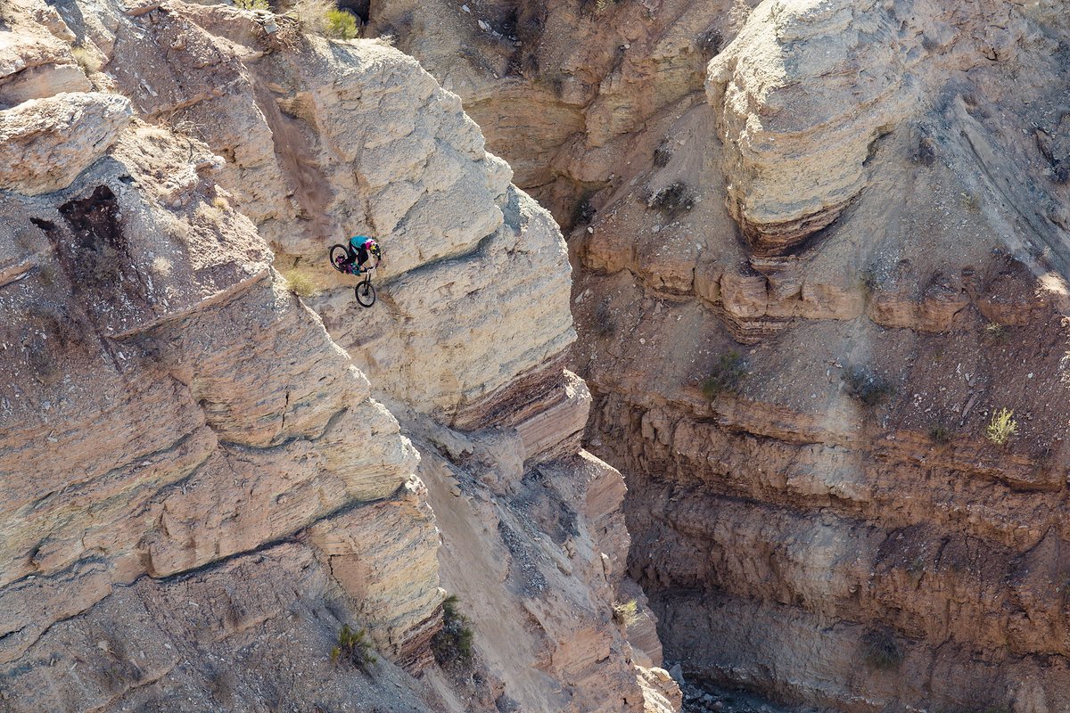 Schwierige Lines von Jordie Lunn: Allerdings verpasste das Freeride-Urgestein seine Linie und musste seinen Run abbrechen Schwierige Lines von Jordie Lunn: Allerdings verpasste das Freeride-Urgestein seine Linie und musste seinen Run abbrechen