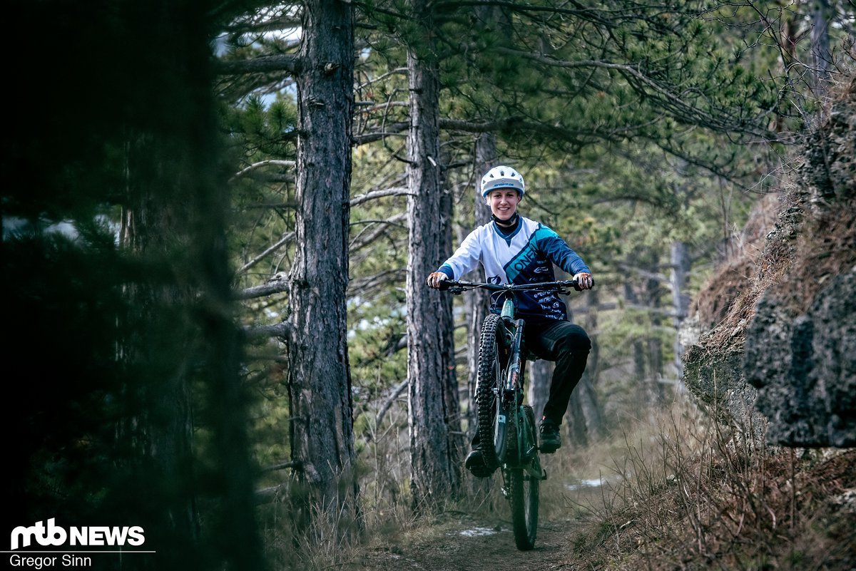 Wenn man nur ein paar Monate nach dem ersten MTB-Kontakt direkt mit Rennen-Fahren anfängt, bleibt wenig Zeit für Tricks und Spielereien Wenn man nur ein paar Monate nach dem ersten MTB-Kontakt direkt mit Rennen-Fahren anfängt, bleibt wenig Zeit für Tricks und Spielereien
