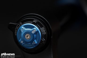 Die Einstellknöpfe für Lowspeed- und Highspeed-Druckstufe sind leichtgängig, die Klicks sind deutlich spürbar Die Einstellknöpfe für Lowspeed- und Highspeed-Druckstufe sind leichtgängig, die Klicks sind deutlich spürbar