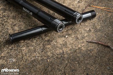 Wie auch am Vorgänger wird die neue Maxle Stealth durch einen Konus gesichert Wie auch am Vorgänger wird die neue Maxle Stealth durch einen Konus gesichert