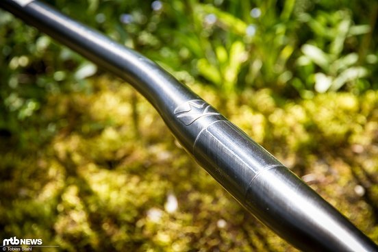 Ein besonderes Feature der bike ahead composites-Lenker ist die NSA-Technologie Ein besonderes Feature der bike ahead composites-Lenker ist die NSA-Technologie