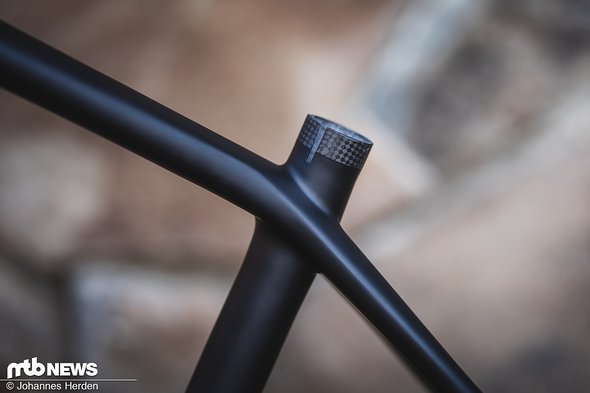 Neben dem Tretlager wurde auch an allen anderen Verbindungspunkten optimiert – wie beispielsweise am Sitzrohr, das jetzt mit 30,9 mm Durchmesser mehr Varianten für Variostützen bietet Neben dem Tretlager wurde auch an allen anderen Verbindungspunkten optimiert – wie beispielsweise am Sitzrohr, das jetzt mit 30,9 mm Durchmesser mehr Varianten für Variostützen bietet