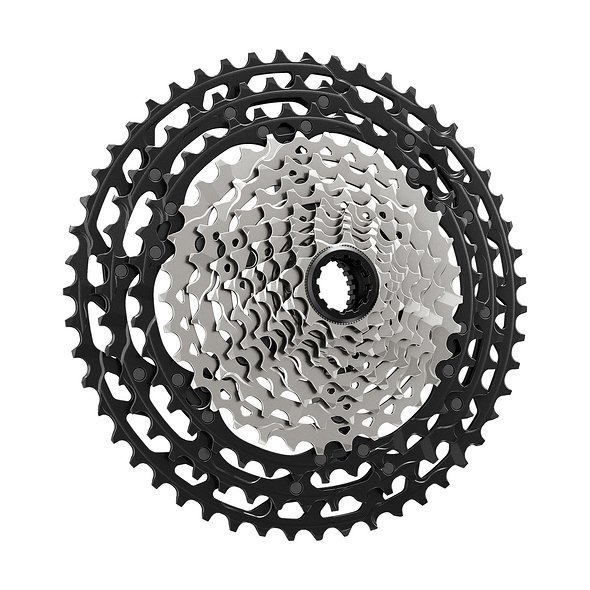 Die neue Shimano XTR M9100 12-fach-Kassette besteht aus Aluminium-, Titan- und Stahlritzeln und ... Die neue Shimano XTR M9100 12-fach-Kassette besteht aus Aluminium-, Titan- und Stahlritzeln und ...