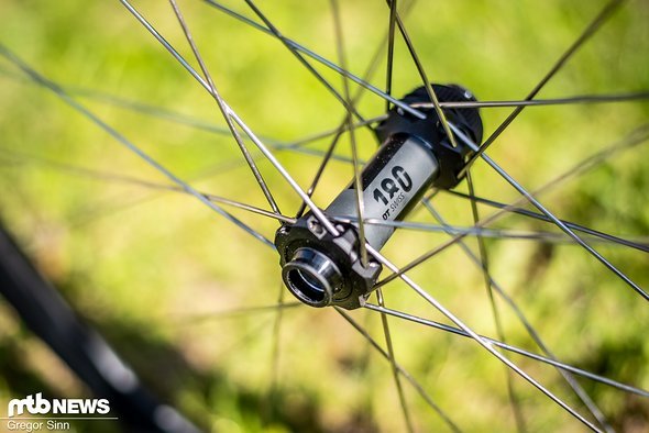 … und 271,90 € für die Vorderradnabe sind die kein Schnäppchen … und 271,90 € für die Vorderradnabe sind die kein Schnäppchen