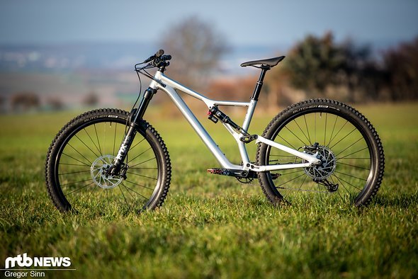 Das Specialized Stumpjumper Evo hat mit dem Last Glen auch Abseits des Raw-Looks einiges gemeinsam Das Specialized Stumpjumper Evo hat mit dem Last Glen auch Abseits des Raw-Looks einiges gemeinsam