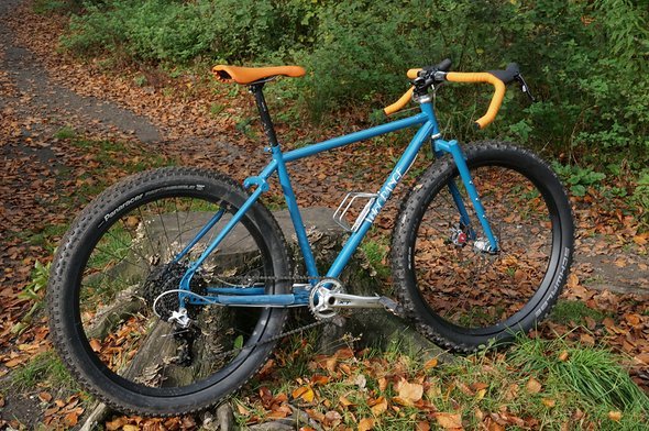 Zuletzt wurde das Velo Orange Piolet auf einen 1x11 Antrieb umgerüstet ... Zuletzt wurde das Velo Orange Piolet auf einen 1x11 Antrieb umgerüstet ...