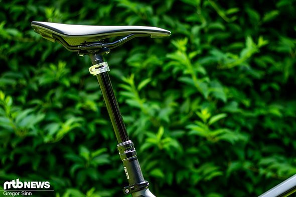 Außerdem habe ich die RockShox Reverb-Sattelstütze von 170 mm auf etwas unter 150 mm Hub reduziert Außerdem habe ich die RockShox Reverb-Sattelstütze von 170 mm auf etwas unter 150 mm Hub reduziert