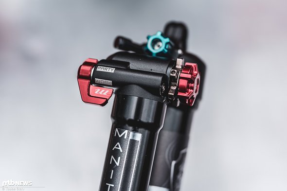 Kleiner Hebel, große Wirkung: Links kann die Pedalplattform zu- oder abgeschaltet werden Kleiner Hebel, große Wirkung: Links kann die Pedalplattform zu- oder abgeschaltet werden