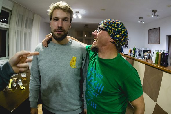 Hier war ich noch skeptisch, ob mich Muschi überzeugen könnte, die 24 Stunden von Finale Ligure gemeinsam mit ihm zu fahren. Hier war ich noch skeptisch, ob mich Muschi überzeugen könnte, die 24 Stunden von Finale Ligure gemeinsam mit ihm zu fahren.