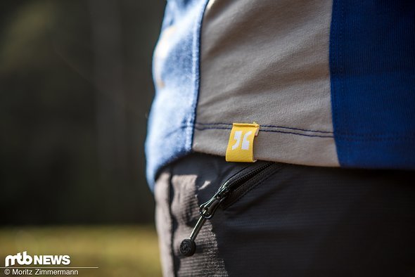… doch mit dem Mountee Warm hat das kleine Klamottenlabel aus Deutschland auch ein Trikot für den Herbst im Programm. … doch mit dem Mountee Warm hat das kleine Klamottenlabel aus Deutschland auch ein Trikot für den Herbst im Programm.