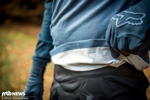 Dank bequemem TruDri-Gewebe fühlt sich das Fox Indicator Camo-Jersey an wie ein T-Shirt Dank bequemem TruDri-Gewebe fühlt sich das Fox Indicator Camo-Jersey an wie ein T-Shirt