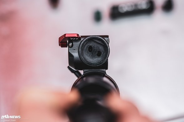 Schaltet man in den Work-Mode, so wird der eine Kanal verschlossen und der andere geöffnet Schaltet man in den Work-Mode, so wird der eine Kanal verschlossen und der andere geöffnet