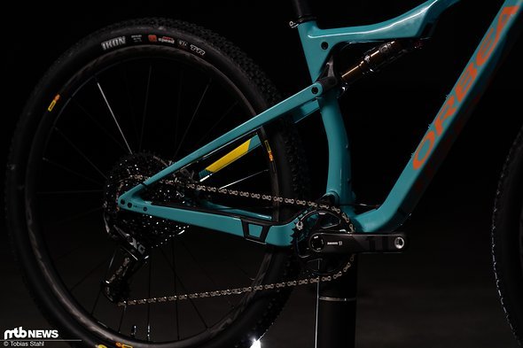Den Antrieb besorgt im Modelljahr 2019 eine Kombination aus SRAM X01 Eagle und SRAM GX Eagle Den Antrieb besorgt im Modelljahr 2019 eine Kombination aus SRAM X01 Eagle und SRAM GX Eagle