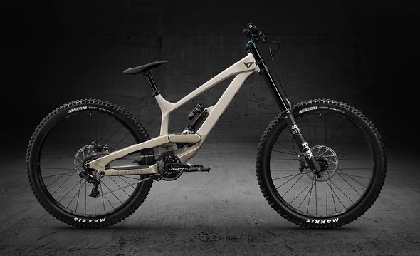 Für 3.499 € wird das YT Tues Comp erhältlich sein Für 3.499 € wird das YT Tues Comp erhältlich sein