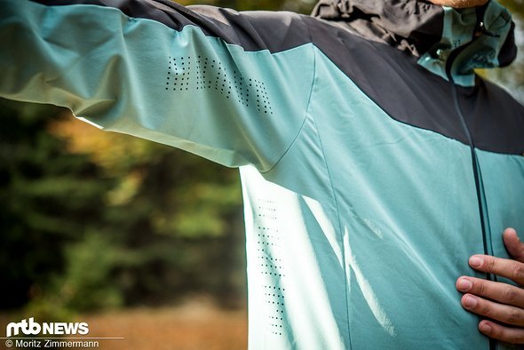 Die ION Hybrid Traze Select-Jacke ist das neuste Modell der Trailsurfer aus München Die ION Hybrid Traze Select-Jacke ist das neuste Modell der Trailsurfer aus München