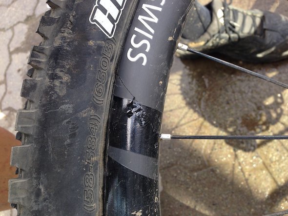 Der im Singletrail-Einsatz an der Sunshinecoast im vergangene Sommer gefahrene XMC machten eine eher weniger gute Figur Der im Singletrail-Einsatz an der Sunshinecoast im vergangene Sommer gefahrene XMC machten eine eher weniger gute Figur