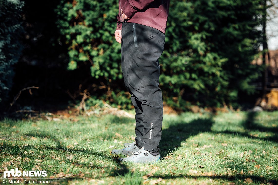 lange-hose-race-face-3698