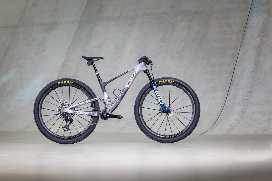 SCOTT-SRAM WORLD CHAMPS KATE COURTNEY 2023 SCOTT BIKE PHOTO BY MICHAEL RIEHLE 01