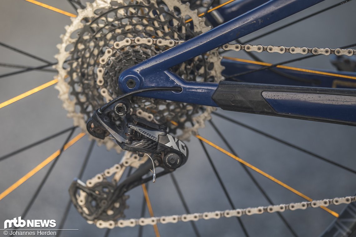 Die SRAM X01-Schaltgruppe ist für den Antrieb zuständig.