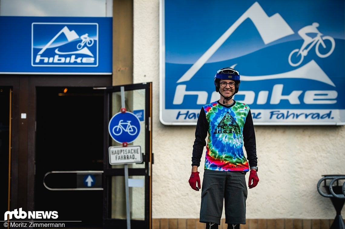 Wie es der Zufall so wollte, ist Rainer Nowacki als begeisterter Mountainbiker schnell dazugestoßen. Gemeinsam mit Christian Bär verkaufte er die edlen Mountainbike-Teile