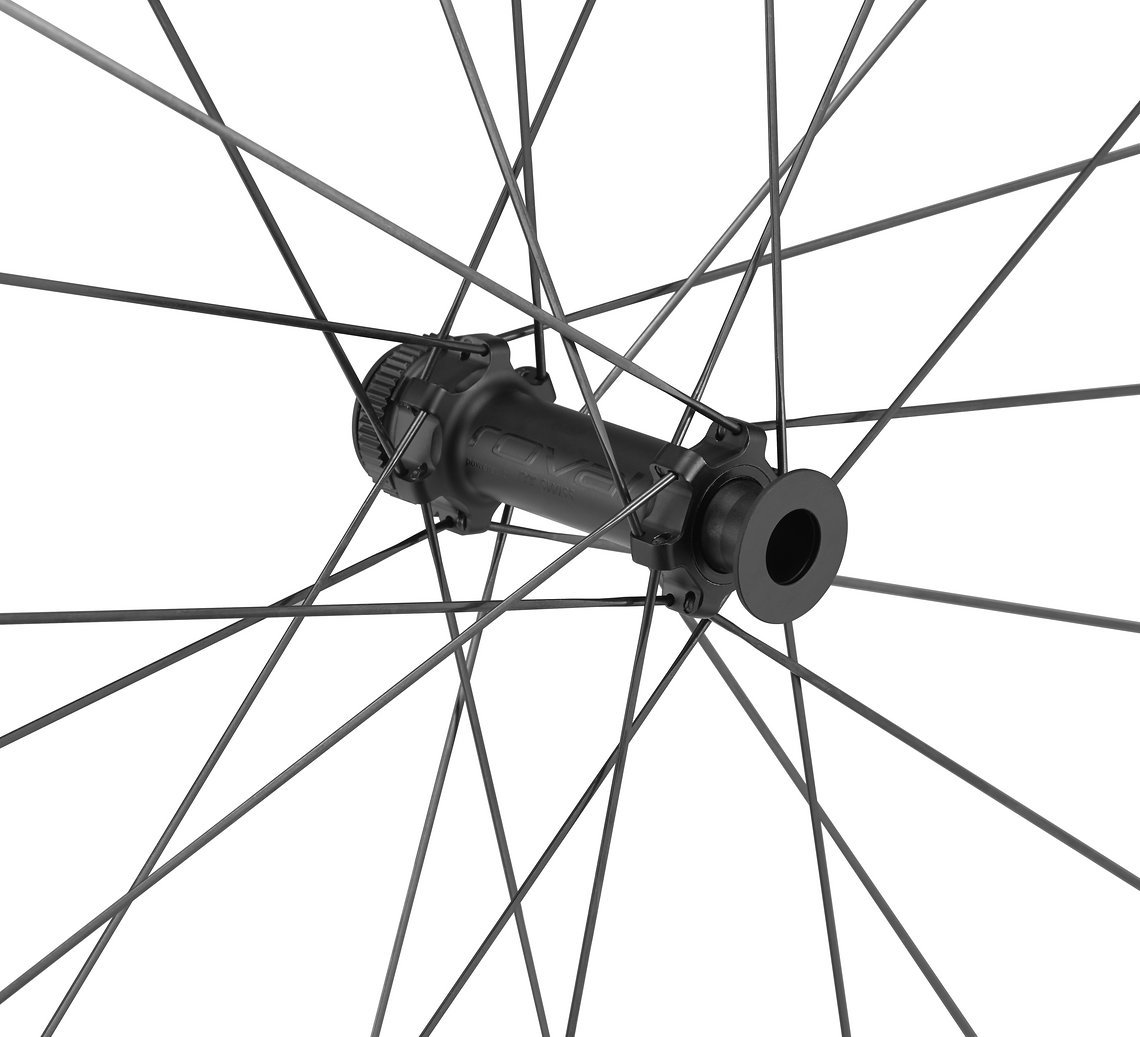 30121-221 WHL CONTROL-SL-CL-29-110-BOOST-FRONT-SATIN-CARBON-SATIN-BLK FRONT-HUB PLUG