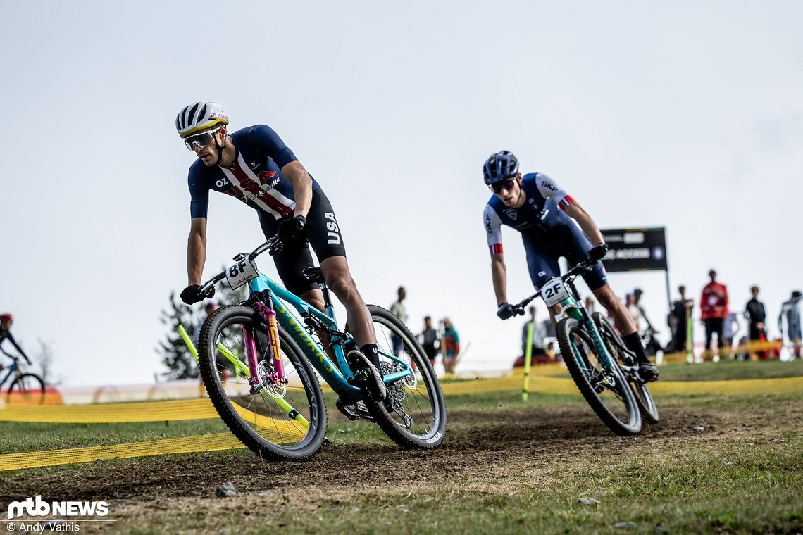 Mit den beiden Elitefahrern Christopher Blevins (vorne) und Mathis Azzaro (hinten) fuhren sowohl für die USA als auch für Frankreich zwei Top-Stars auf der letzten Runde.