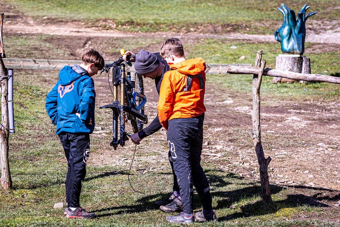 Das eigene Arbeitsgerät entsprechend warten zu können, ist mindestens so wichtig wie der Speed auf der Strecke.