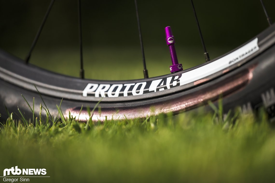 Bei den Felgen handelt es sich wohl um Bontrager-Prototypen …