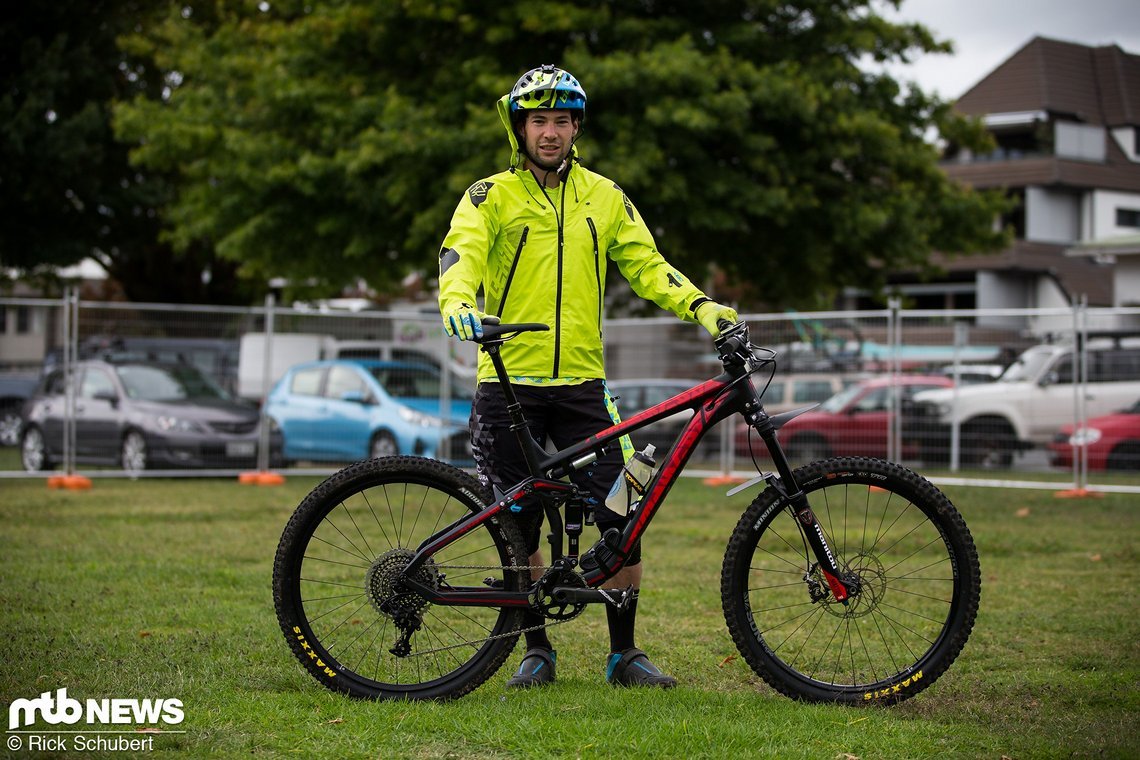 Joseph Nation setzte auf sein Bergamont Trailster Carbon und einer noch nicht gesehenen Fender-Kombination