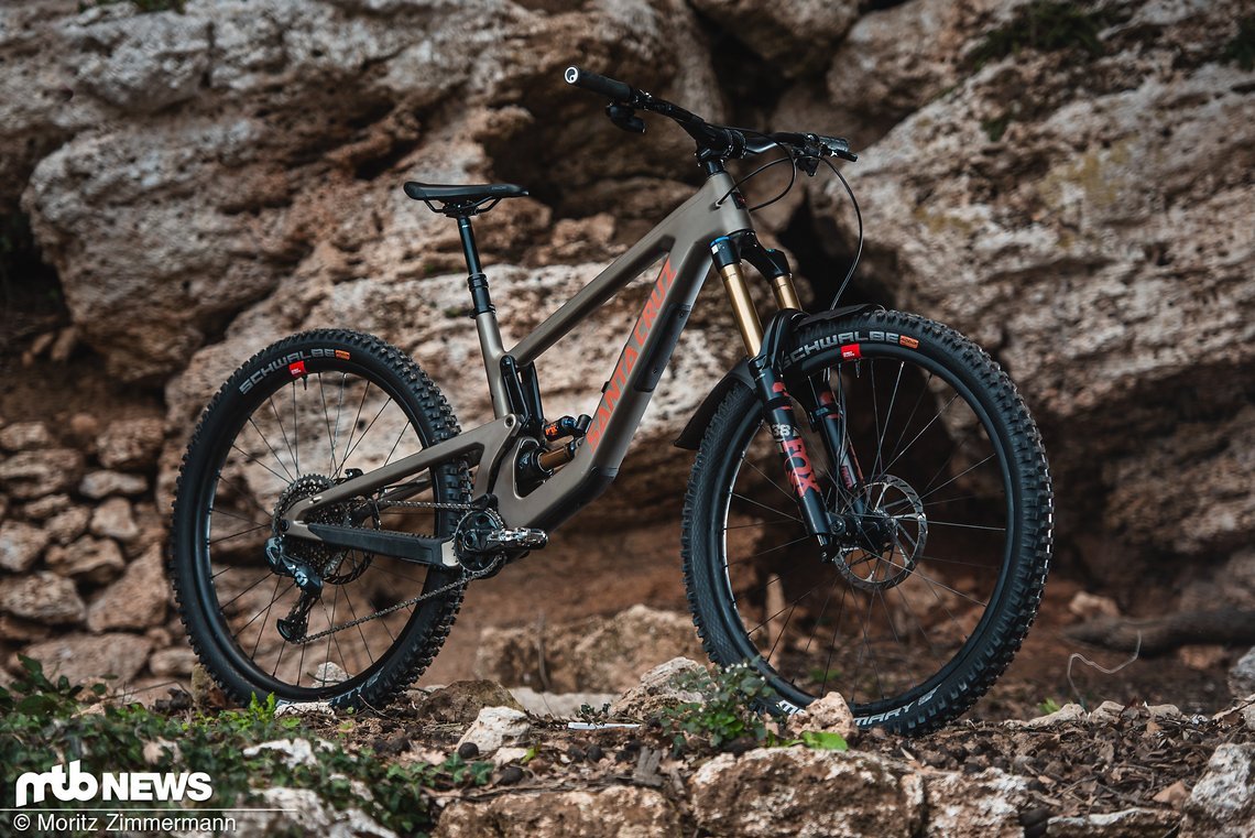 Für 9.799 € wechselt das Santa Cruz Megatower mit X01 AXS-Spec und Reserve Laufrad-Upgrade den Besitzer