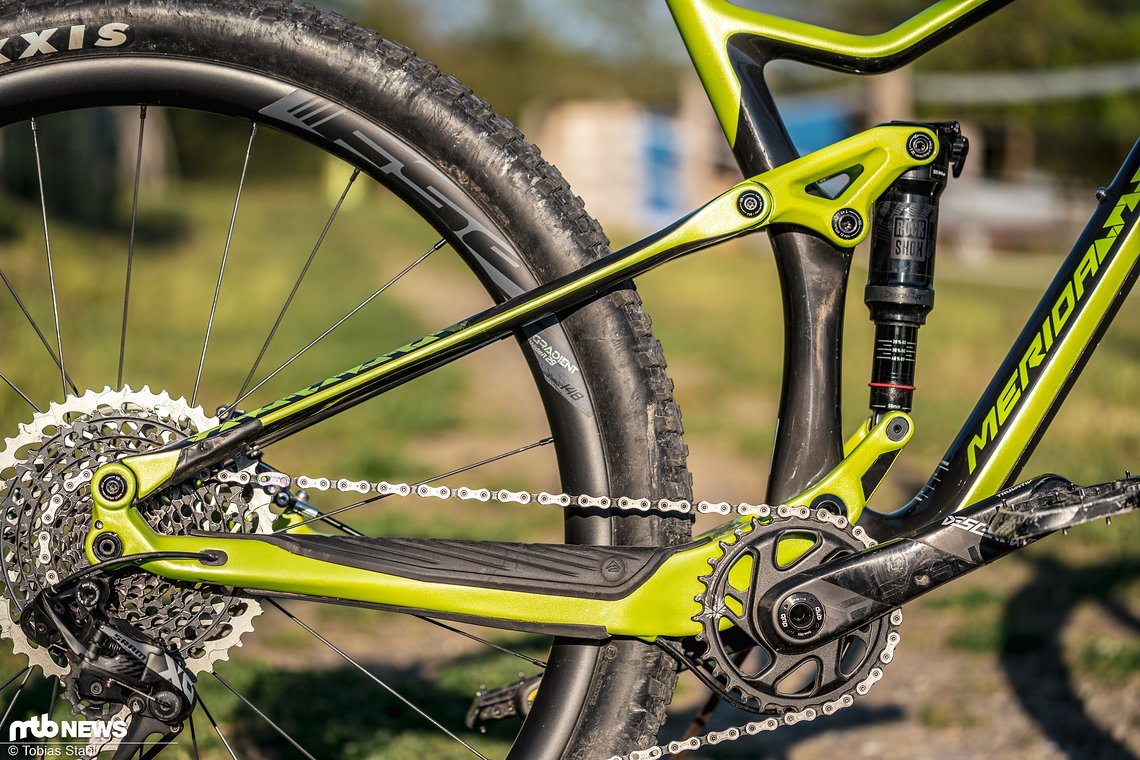 „Full Floater“-Hinterbau mit 120 mm Federweg