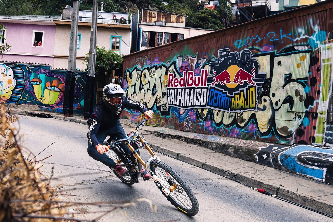 Red-Bull-Cerro-Abajo-Valparaiso 012