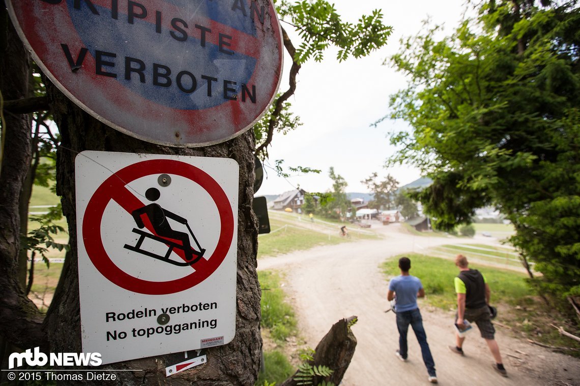 Rodeln verboten!