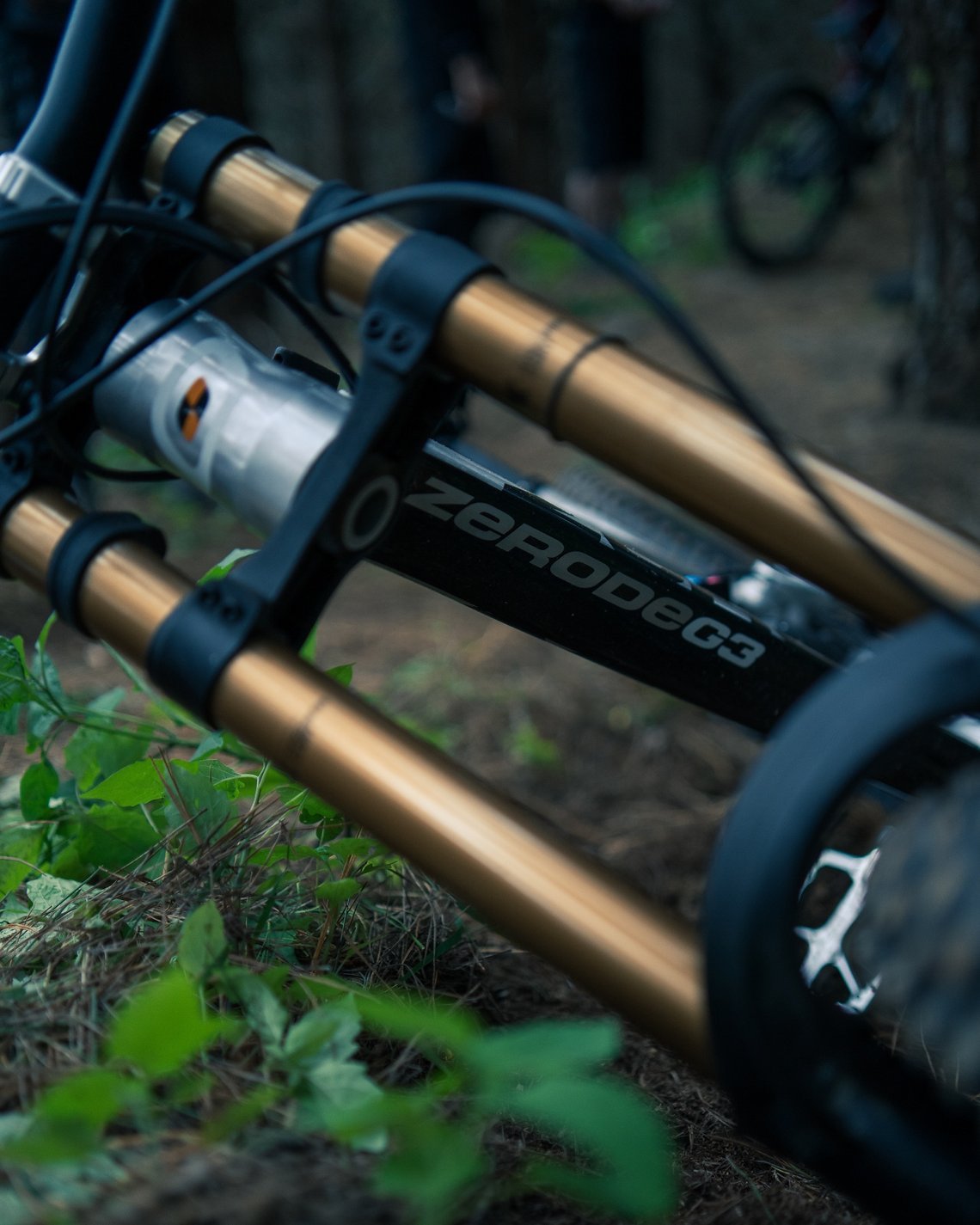 … am Zerode G3 entspricht fast nichts dem Standard.