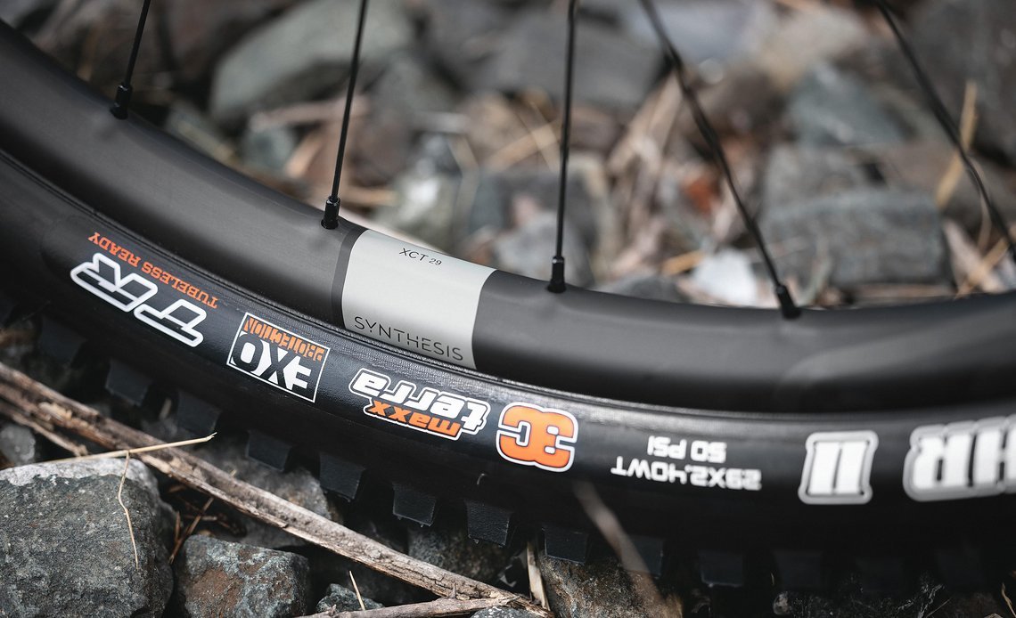 Edel wirds auch mit den Crankbrothers Synthesis Carbon-Laufrädern.